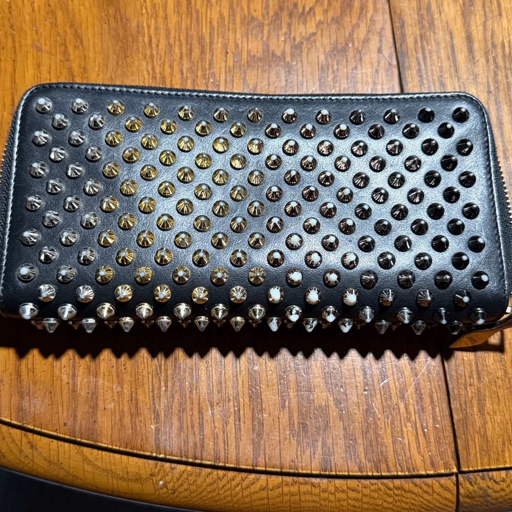 Christian Louboutin Red and Gold Zipper Wallet - Picture 2 of 14